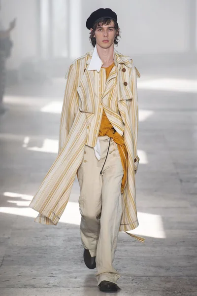Look 33